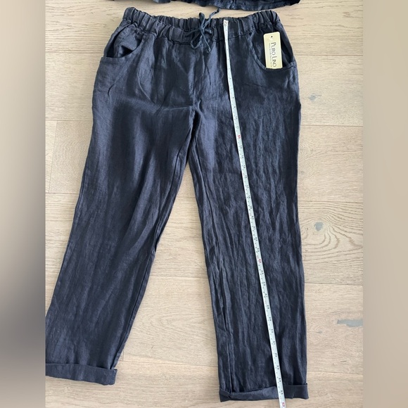 Italian 100% linen 2 piece set (pants and blazer)
Size XXL - Picture 13 of 16